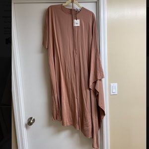 Story Batwing Asymmetrical Hem Dress